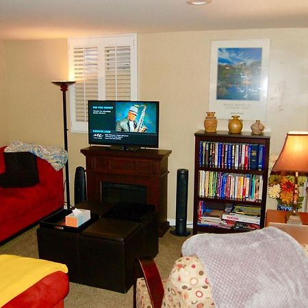 Blue Bear Den 3BR 2BA DTC Private Apt Hot Tub Exterior foto