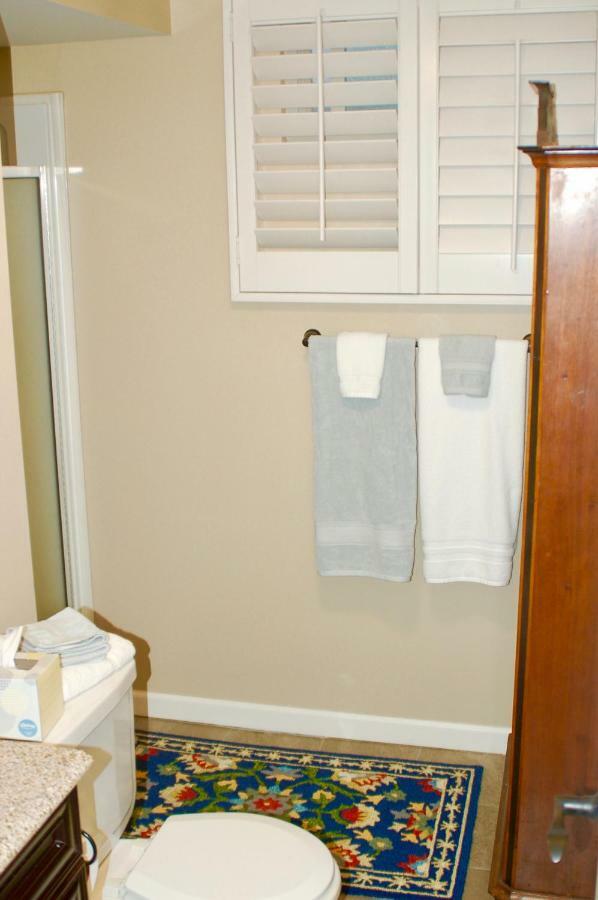 Blue Bear Den 3BR 2BA DTC Private Apt Hot Tub Exterior foto