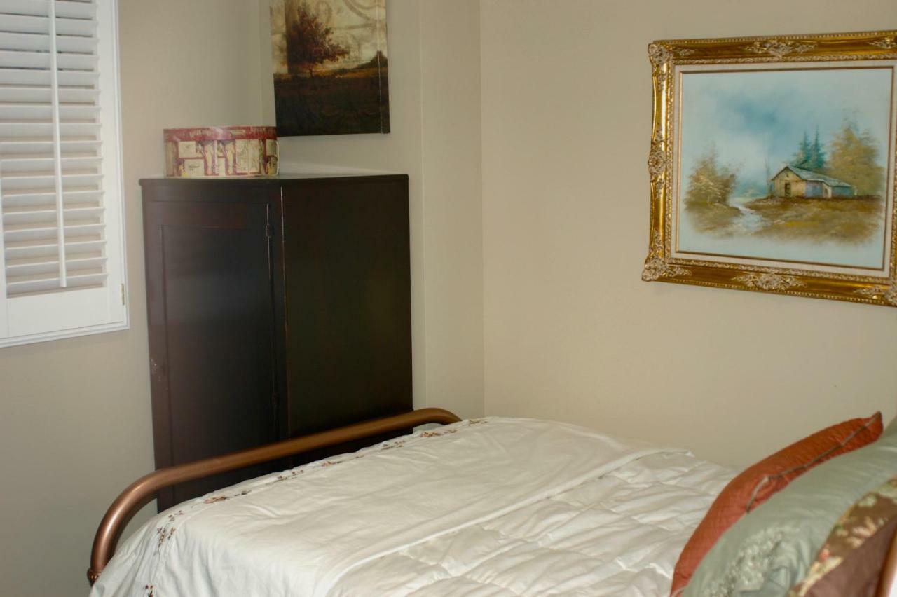 Blue Bear Den 3BR 2BA DTC Private Apt Hot Tub Exterior foto